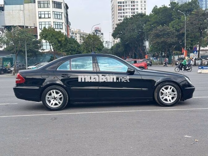 Mercedes-Benz E280 2005 Màu Đen 160000 Km