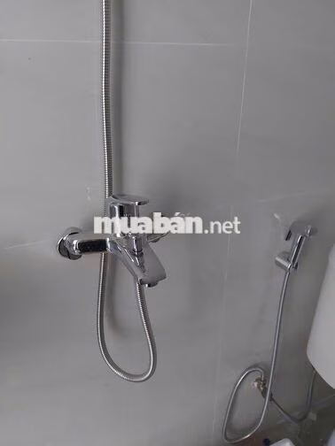 Cửa hàng mặt đường gần chợ Vĩnh Quỳnh