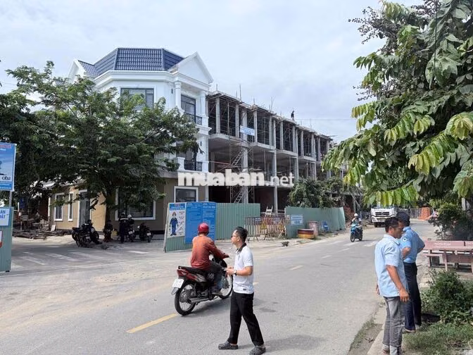 BÁN NHÀ PHỐ KDC NGUYỄN VĂN TIẾT SIÊU ĐẸP - NGAY AEON & LOTTE THUẬN AN