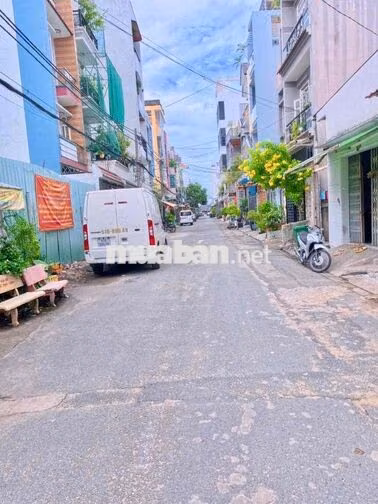 NGAY LÊ VĂN QUỚI, 3 TẦNG ĐỰA NHỰA XE TẢI, GẦN MẶT TIỀN