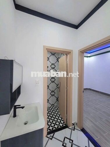 Bán nhà gần chợ, trường học 1 trệt 1 lầu giá chỉ 1c tỷ 900 triệu!!