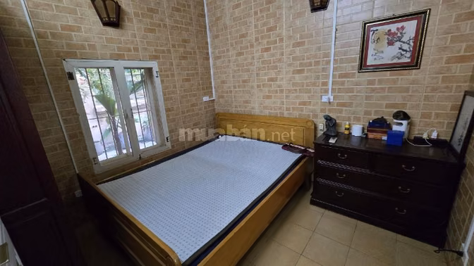 Cho thuê nhà riêng 1 ngủ đẹp sát mặt Phố Quang Trung - P. Hai Bà Trưng