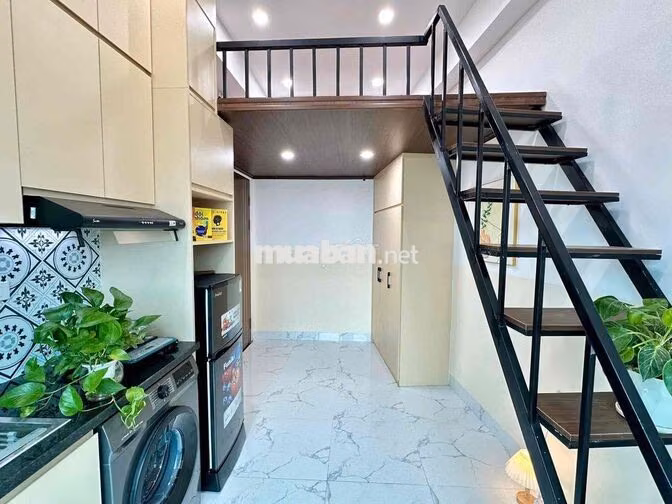 đi bộ đến trường Văn Hiến ( VHU )