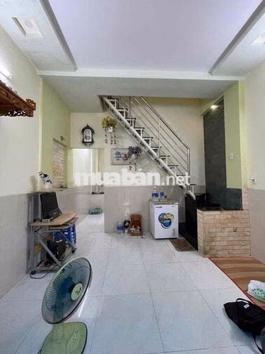 NHÀ HẺM XE HƠI PHƯỜNG LINH ĐÔNG CŨ