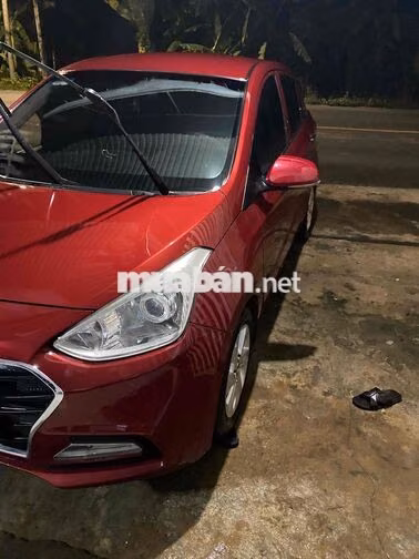 Hyundai Grand i10 Đỏ 5 chỗ