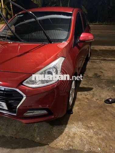 Hyundai Grand i10 Đỏ 5 chỗ