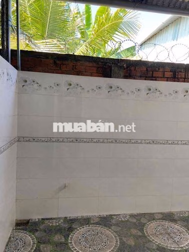 nhà hẻm rộng mát, giá phù hợp người có thu nhập vừa