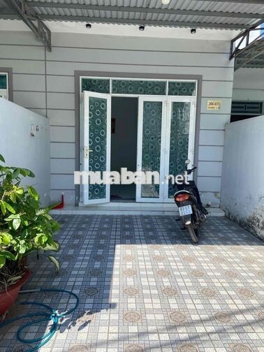 nhà hẻm rộng mát, giá phù hợp người có thu nhập vừa