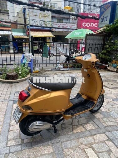 Piaggio Vespa LX 