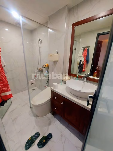 Cho thuê gấp nhà Phân Lô 75m x 4 tầng ở Ngõ 183 Hoàng Văn Thái