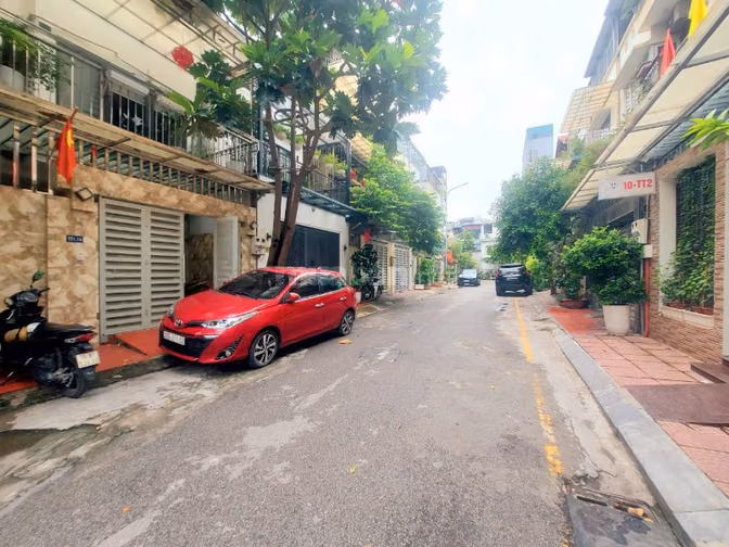 Cho thuê gấp nhà Phân Lô 75m x 4 tầng ở Ngõ 183 Hoàng Văn Thái