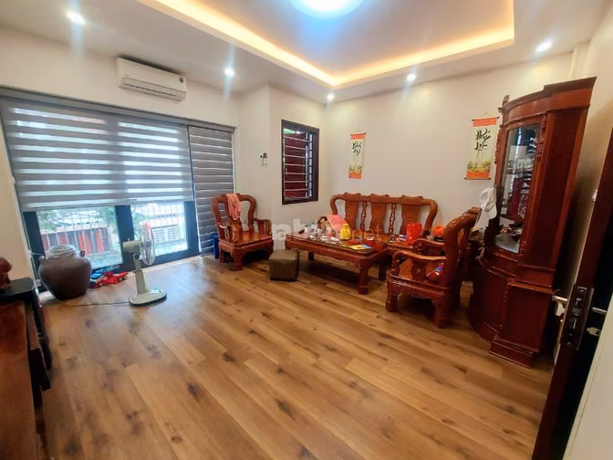 Cho thuê gấp nhà Phân Lô 75m x 4 tầng ở Ngõ 183 Hoàng Văn Thái