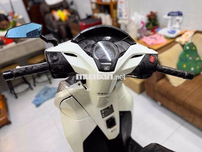 Honda SH 300i Ý Trắng Smartkey