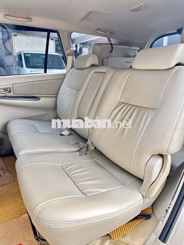 Toyota Innova 2014