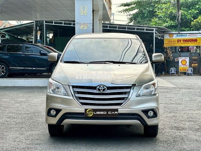 Toyota Innova 2014
