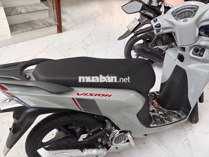 Honda Vision Xám 100km