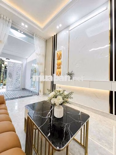 Nhà hẻm Dương Cát Lợi chính chủ, cách Phú Mỹ Hưng 5p. Sổ sẵn sang tên