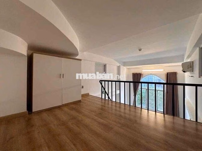 DUPLEX CỬA SỔ THOÁNG NGAY TRUNG TÂM QUẬN 10