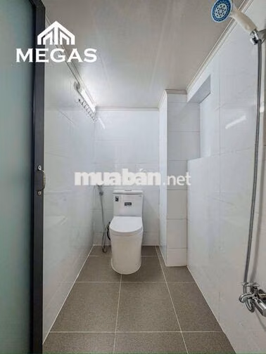 GÁC TRỐNG SẴN NGAY SPKT - ĐH Ngân hàng