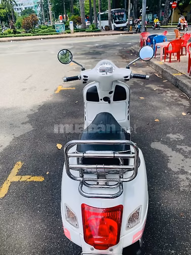 Bán Vespa GTS 125 , 3V Trắng , sx 2014