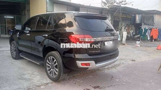 Ford Everest Titanium (4x2) 2019 nhập Thái