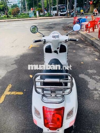 Piaggio Vespa GTS 125 3V 2014 Trắng