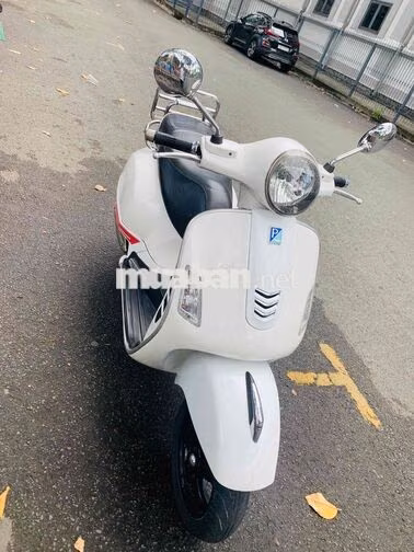 Piaggio Vespa GTS 125 3V 2014 Trắng