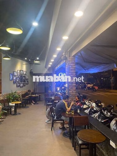 Gờ cafe tuyển pha chế, phục vụ ca sáng - tối