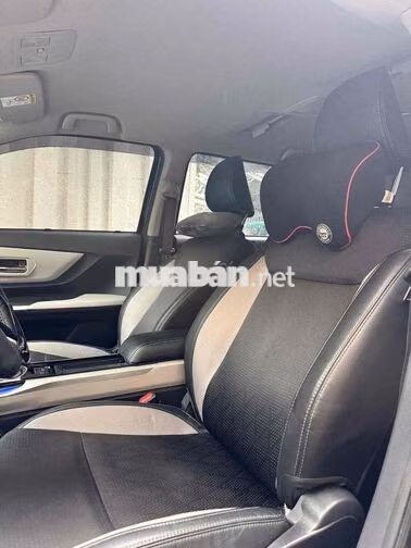 Toyota Veloz Cross CVT Top 2022 Đen 25.000 km zin