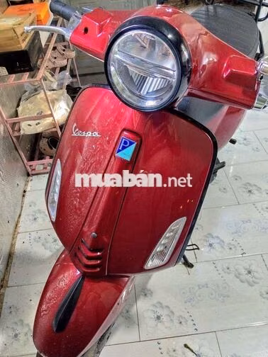 Piaggio Vespa Primavera Đỏ