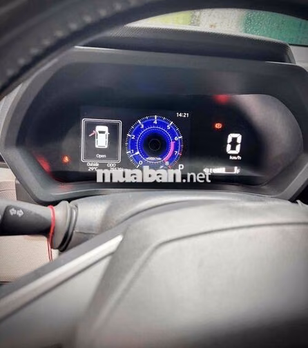 Toyota Veloz Cross CVT Top 2022 Đen 25.000 km zin