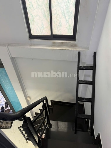 Cho thuê nhà Nguyên Căn Hẻm 127. Đường số 33 . Mai văn Vĩnh Q7.DT 4x10