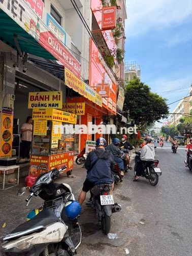 [KO CẦN KN] 2 NV BÁN BÁNH MÌ TÂN BÌNH