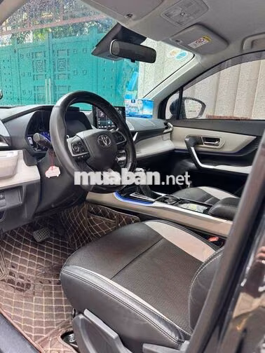 Toyota Veloz Cross CVT Top 2022 Đen 25.000 km zin