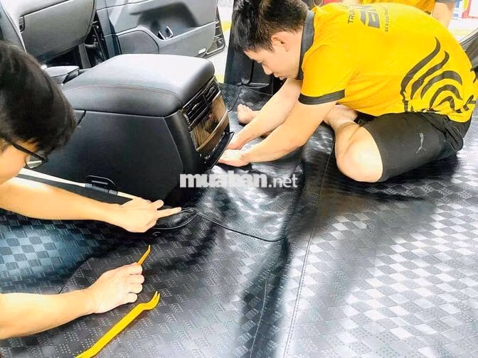 NHÂN VIÊN TƯ VẤN DỊCH VỤ CHĂM SÓC XE Ô TÔ