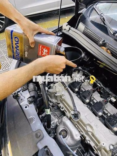 NHÂN VIÊN TƯ VẤN DỊCH VỤ CHĂM SÓC XE Ô TÔ