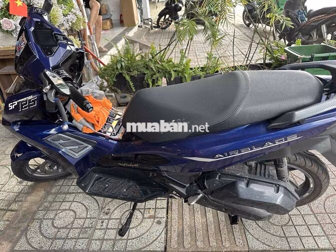 Honda Air Blade 4 val Xanh đen