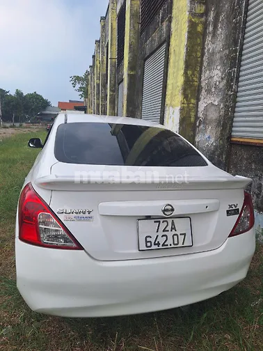 Bán xe Nissan hiệu Sunny (5 chỗ) xe chính chủ ít đi, còn mới, máy êm