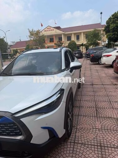 Toyota Corolla Cross Hybrid 2022 Trắng