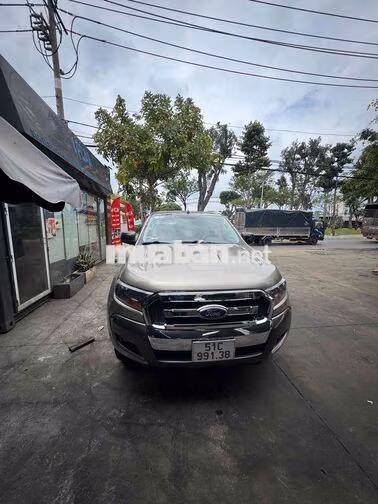 Ford Ranger XLS 2015 Số sàn Vàng cát