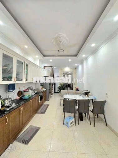 Siêu Hiếm Tây Hồ 6 tầng thang máy full, 2 thoáng, nhỉnh 9đ có tl