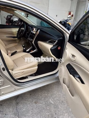 Toyota Vios 2019 E MT Số sàn Vàng cát