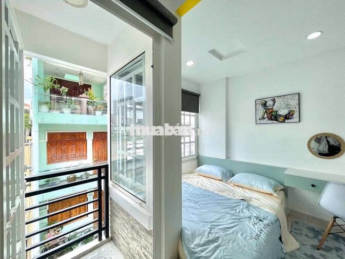 CHO THUÊ STUDIO BAN CÔNG CÓ MÁY GIẶT RIÊNG NGAY TRUNG TÂM QUẬN 1
