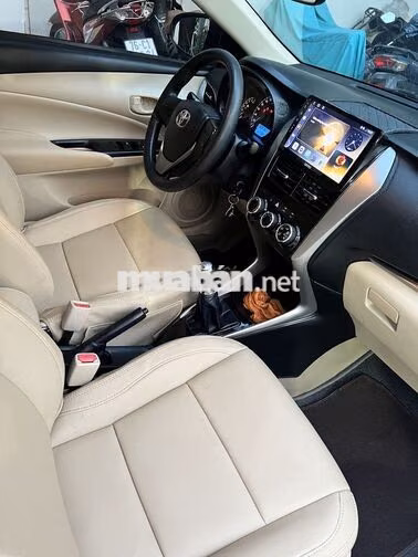 Toyota Vios 2019 E MT Số sàn Vàng cát