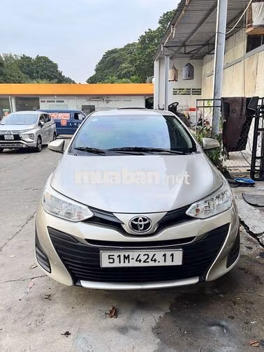 Toyota Vios 2019 E MT Số sàn Vàng cát