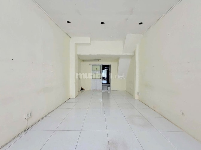 ⭐️Nhà 2 lầu DT:4,3x21m, 2 mặt hẻm xe hơi 5m Lê Quang Định, P7.