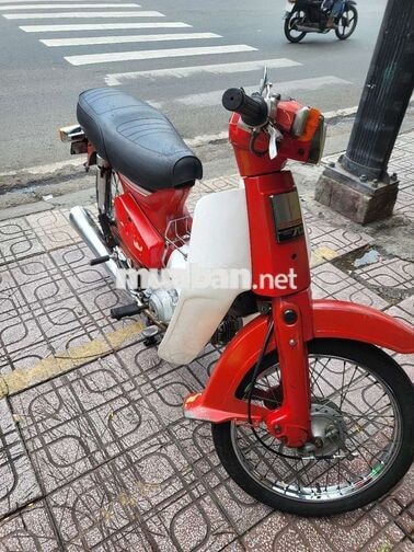 Honda DD 70 màu Đỏ biển số thành phố