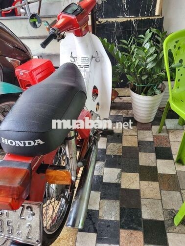 Honda DD 70 màu Đỏ biển số thành phố