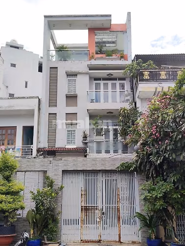 Nhà ngang 6,5m mặt tiền Lò Gốm Quận 6