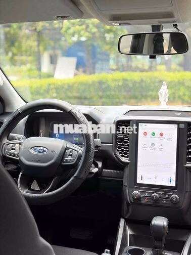 Ford Ranger XLS 4x2 AT 2025 Lướt 2v Biển SG 1 Chủ